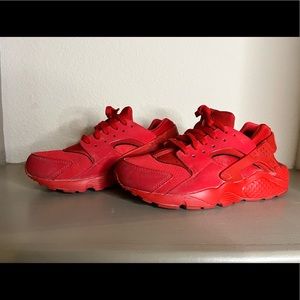 Nike Huarache- size 6.5 kids, red